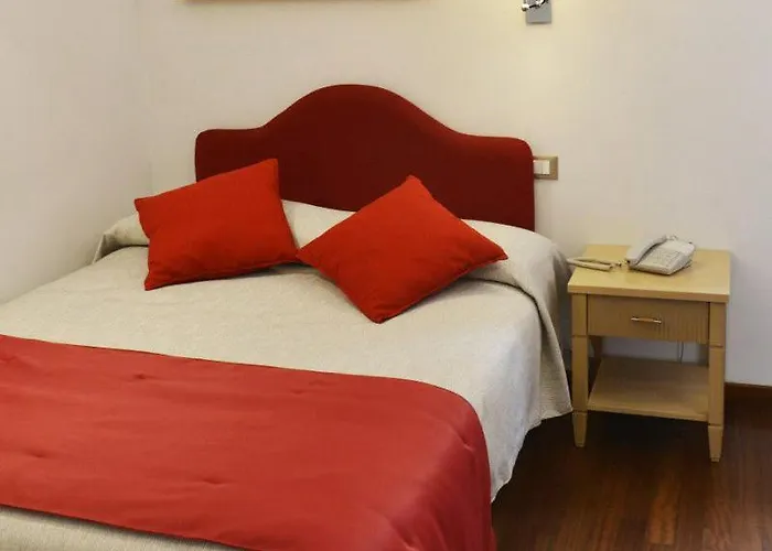 Palazzo Sant' Elena 3*