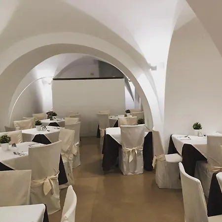 Palazzo Sant' Elena 3*